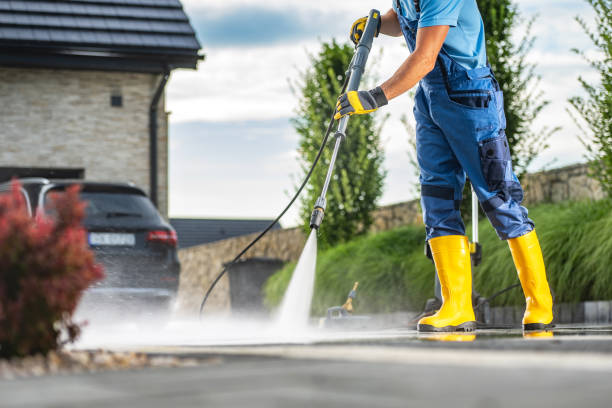 Best Pool Deck Cleaning  in Tunica, MS